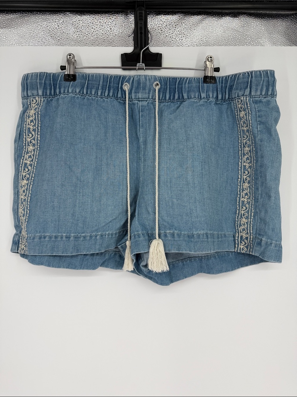 LOFT Chambray Denim Shorts Embroidered Tassel Drawstring Sz 12